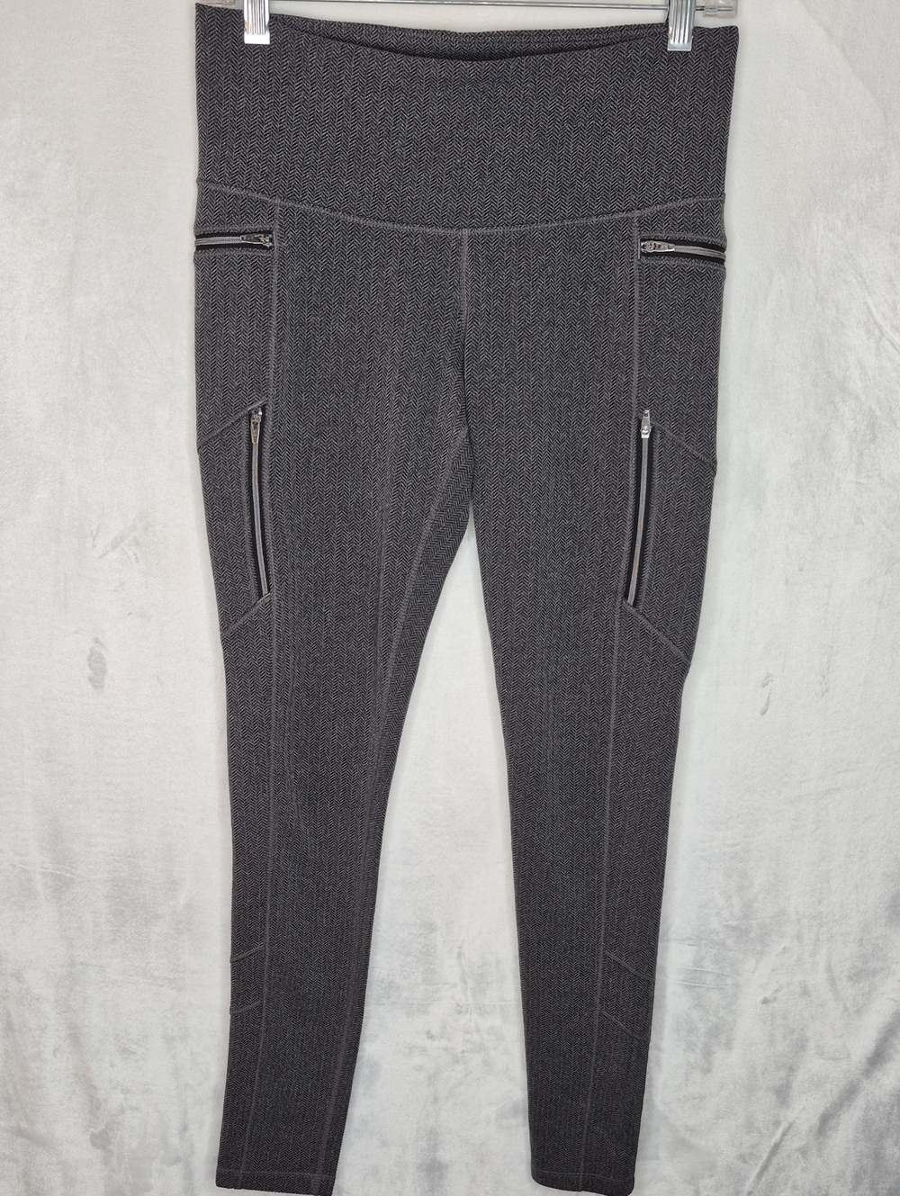 Athleta Gray Herringbone Moto Leggings Cargo Pants Size M‎